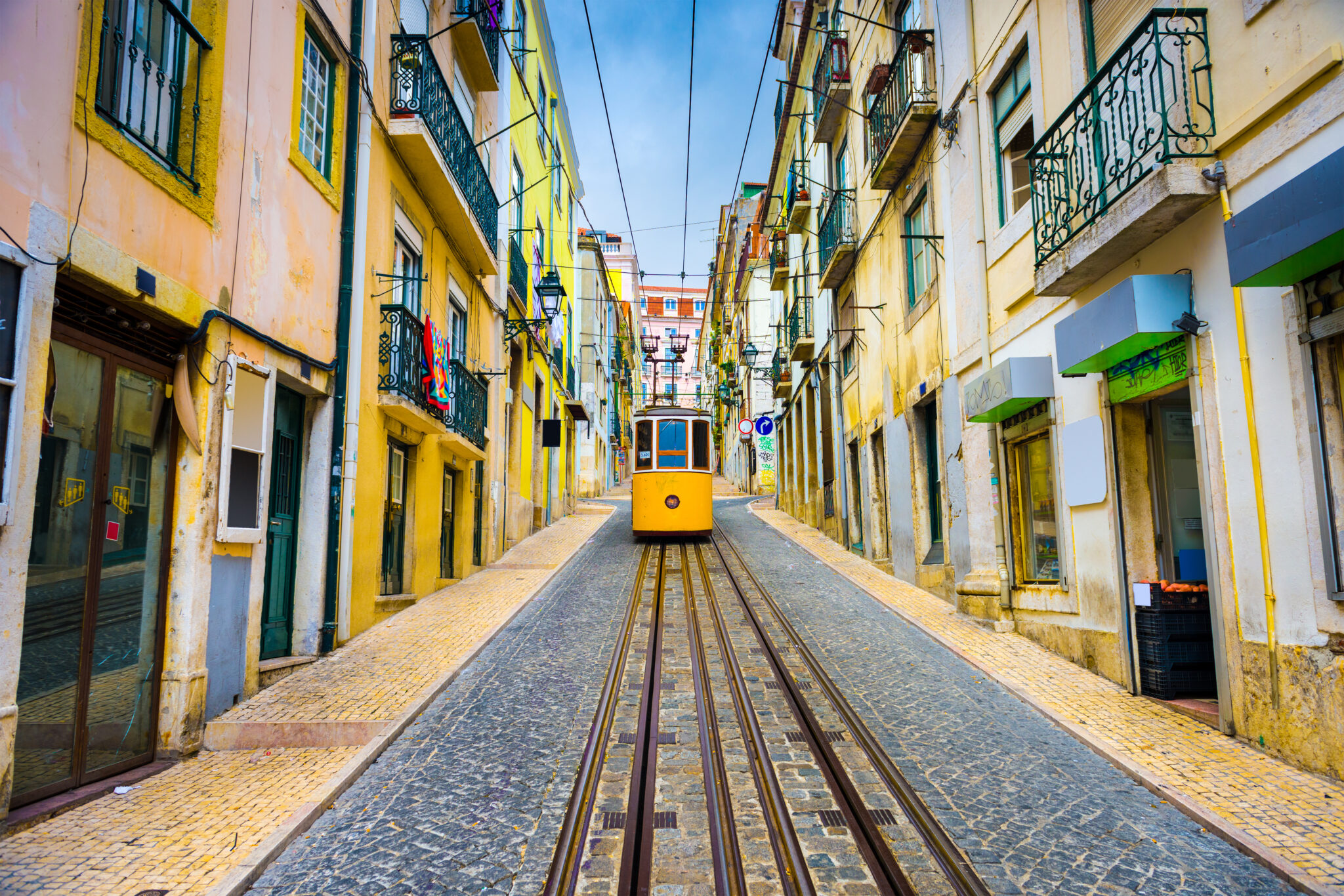 lisbon-portugal-old-town-streets-and-tram-2026-04-13-23-29-01-utc